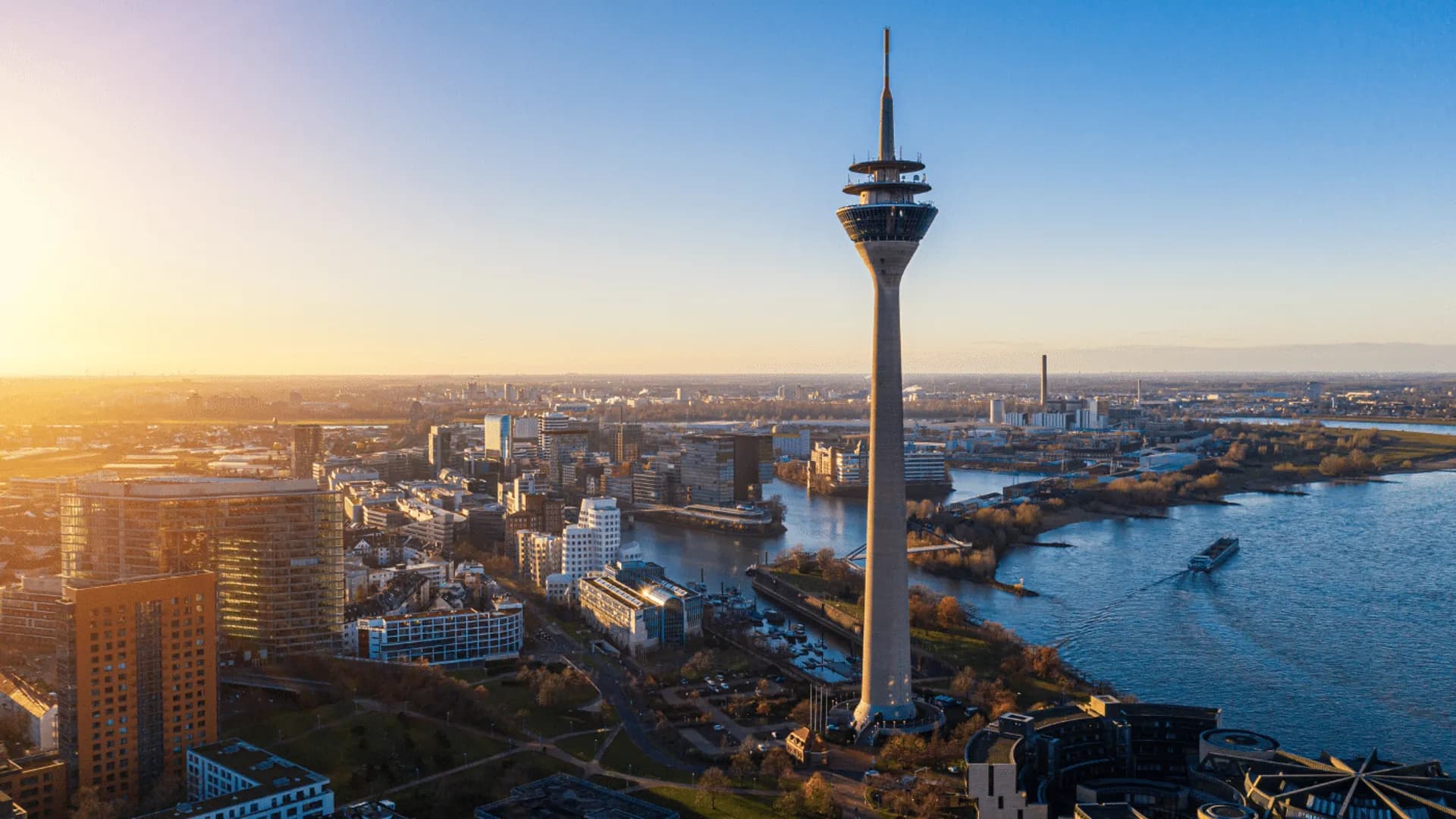 Düsseldorf Rheinufer - Monteurzimmer in der Landeshauptstadt