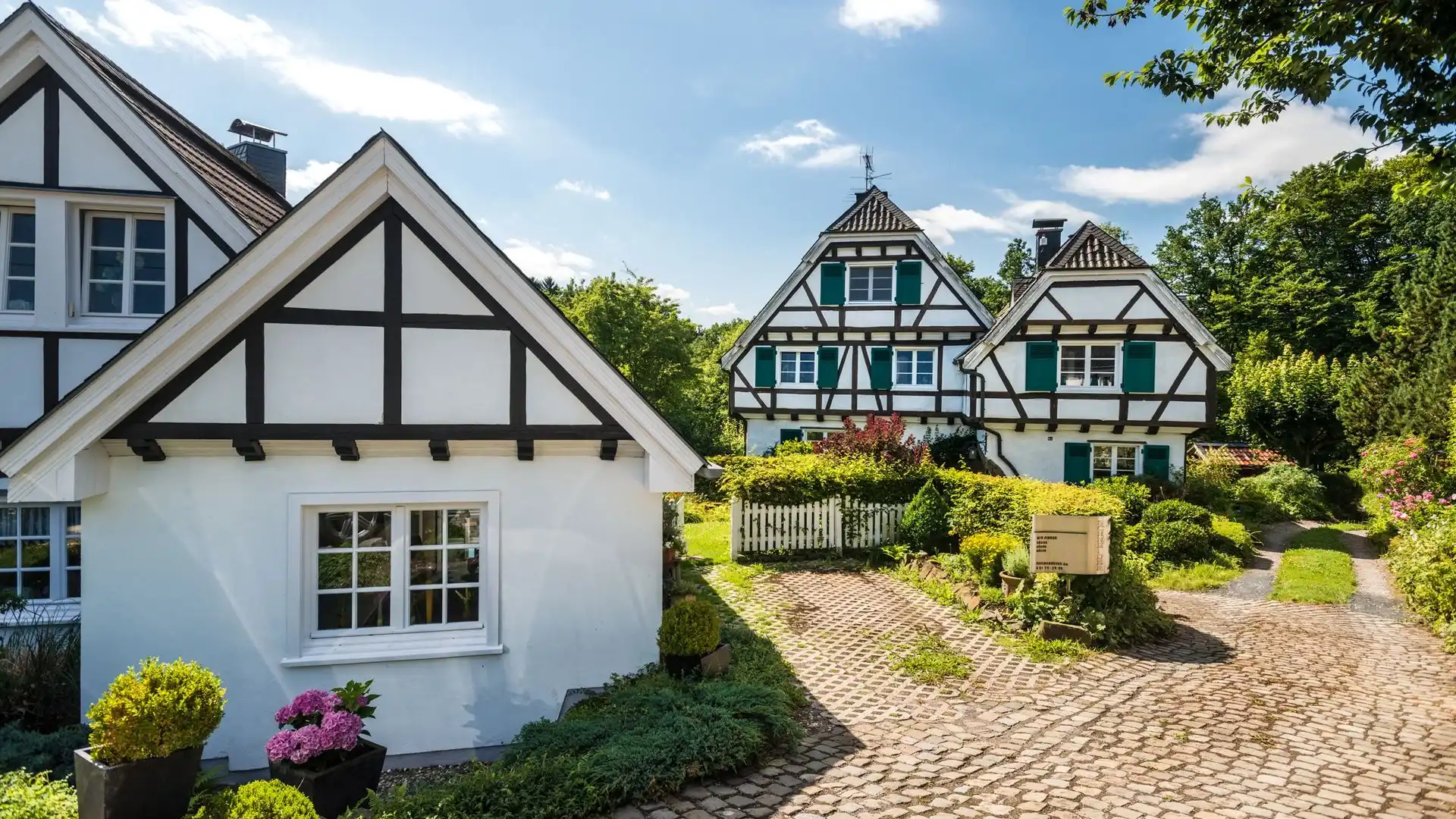 Panorama Burscheid im Bergischen Land - Günstige Monteurzimmer
